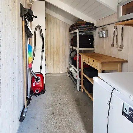 6 Person Holiday In *