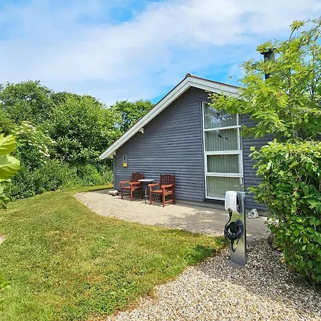 6 Person Holiday In